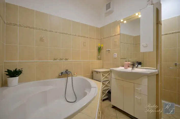 Pronájem bytu 2+1, Chlumec, Stradovská, 65 m2