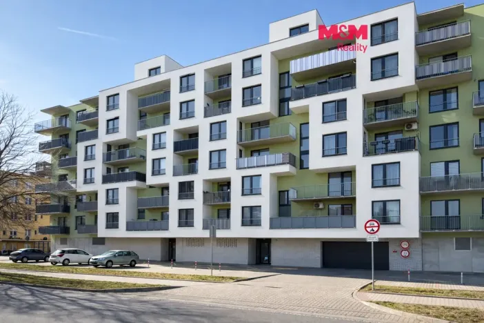Pronájem bytu 3+kk, Pardubice - Zelené Předměstí, Boženy Vikové-Kunětické, 77 m2