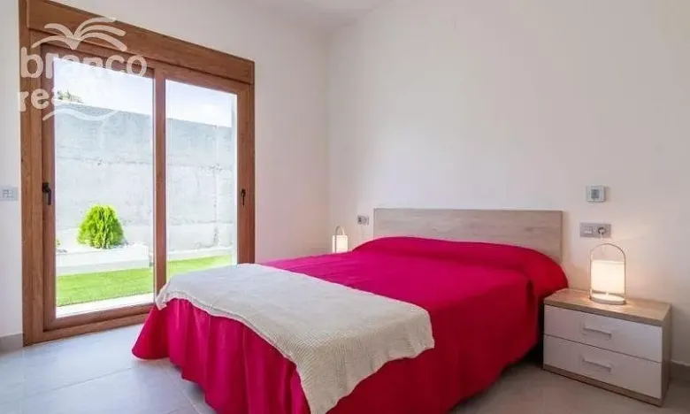Prodej rodinného domu, Torrevieja, Alicante, Španělsko, 295 m2