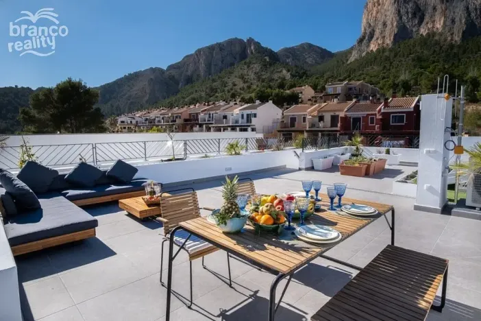 Prodej rodinného domu, Polop, Alicante, Španělsko, 200 m2