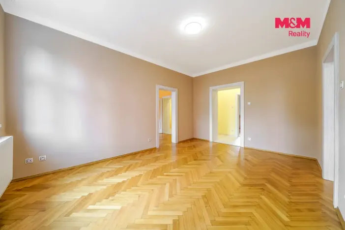 Prodej bytu 4+1, Karlovy Vary - Stará Role, Závodu míru, 99 m2