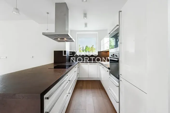 Pronájem rodinného domu, Praha - Břevnov, Falcká, 500 m2