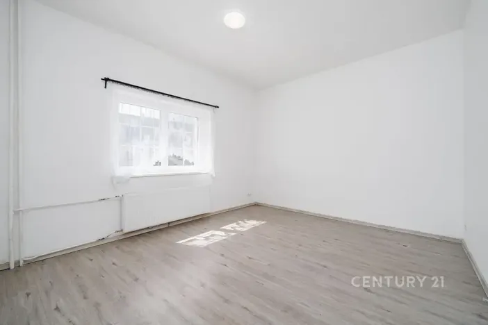 Prodej rodinného domu, Chlumec, Holubova, 241 m2