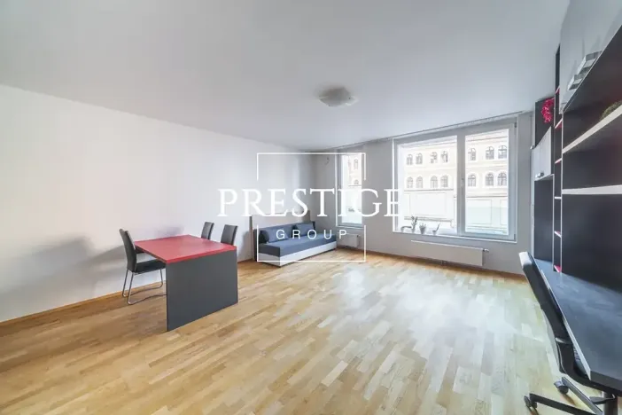 Pronájem bytu 1+kk, Praha - Smíchov, Švédská, 45 m2