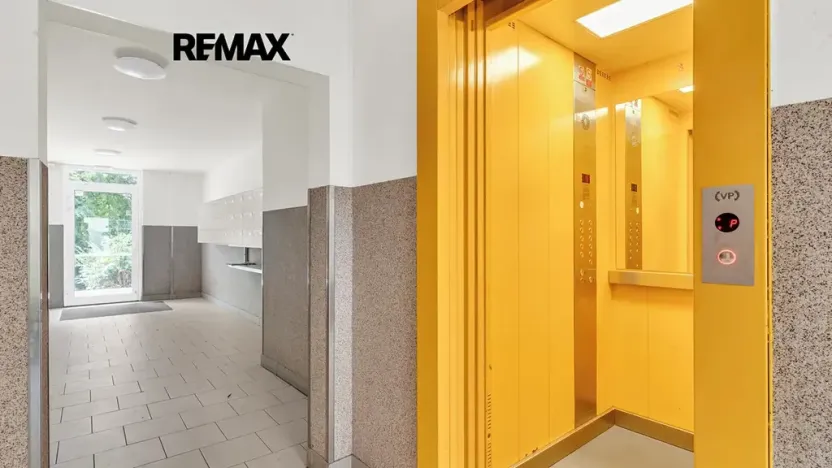 Prodej bytu 3+1, Praha - Prosek, Jablonecká, 67 m2