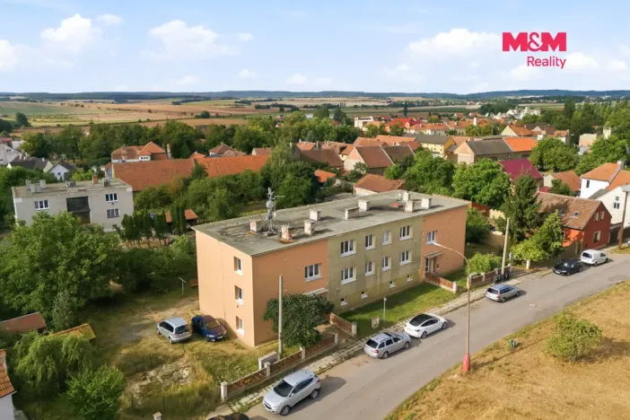 Prodej bytu 3+1, Kněževes, Štrosova, 55 m2