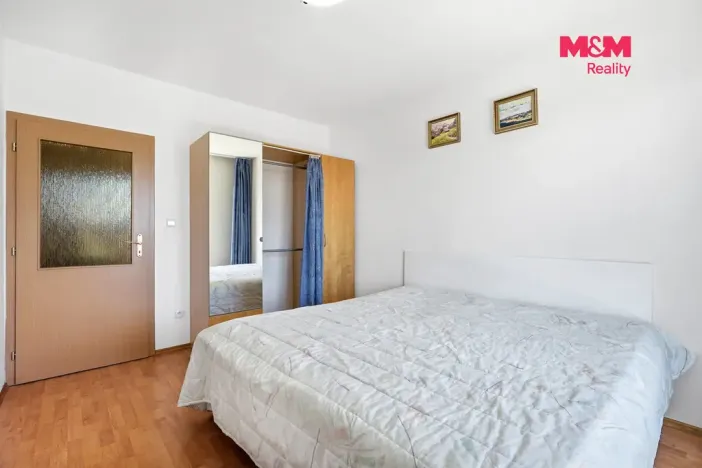 Prodej bytu 2+kk, Praha, Na břehu, 56 m2