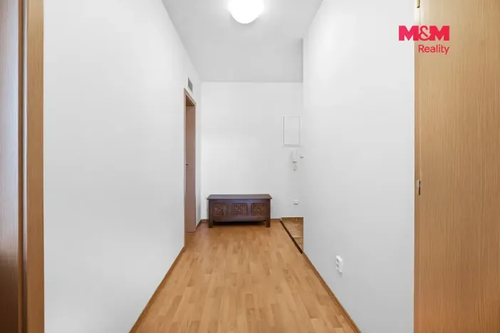 Prodej bytu 2+kk, Praha, Na břehu, 56 m2