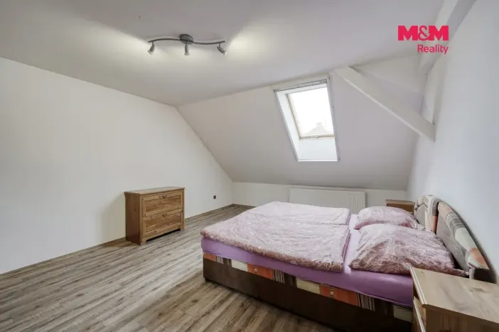 Prodej rodinného domu, Bohy, 152 m2