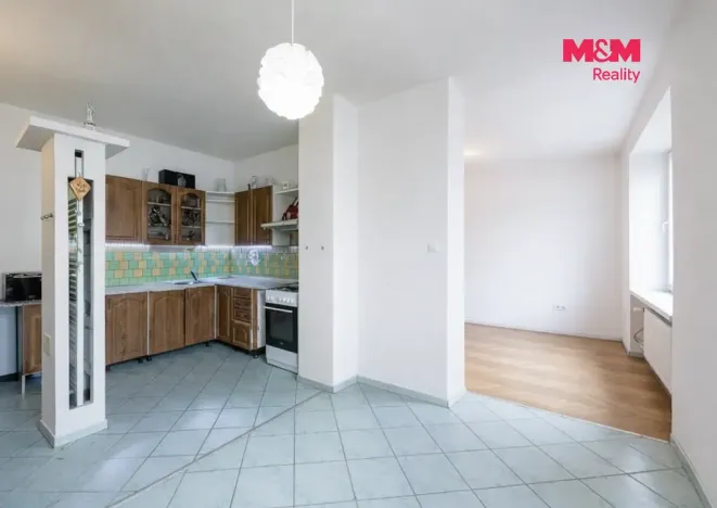 Prodej bytu 3+1, Bukovany, 84 m2