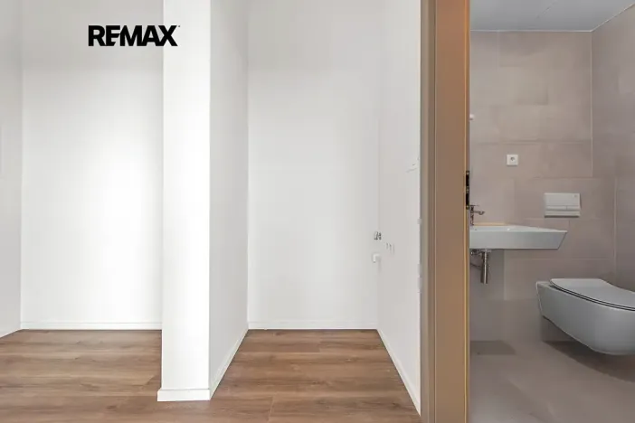 Prodej bytu 2+kk, Praha - Černý Most, Arnošta Valenty, 49 m2