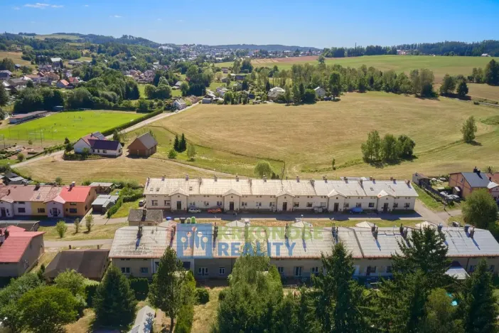 Pronájem bytu 2+1, Stará Paka, Tovární, 60 m2
