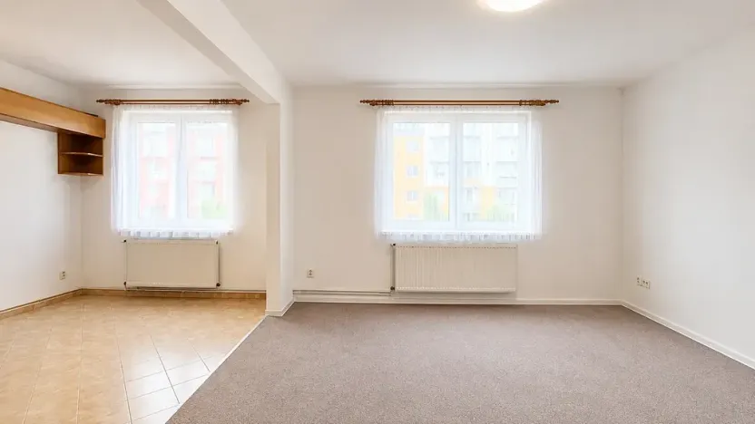 Pronájem bytu 1+kk, Praha - Horní Počernice, Dandova, 37 m2