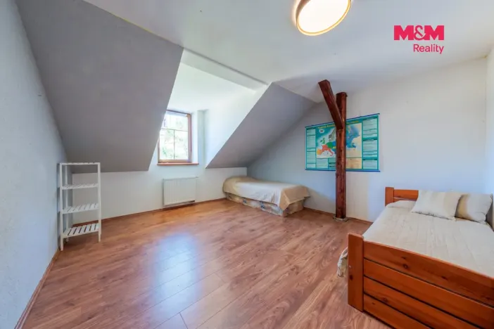 Prodej rodinného domu, Bečov nad Teplou, nám. 5. května, 351 m2