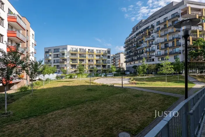 Pronájem bytu 2+kk, Praha - Modřany, Soukalova, 55 m2