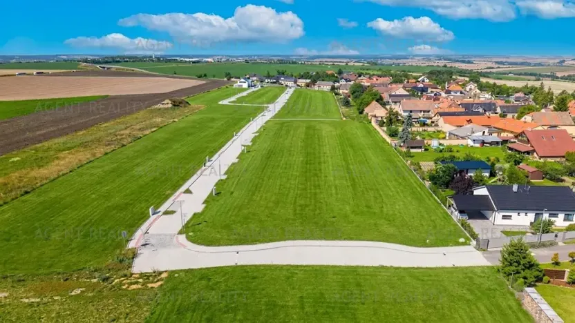 Prodej pozemku pro bydlení, Slaný, 915 m2