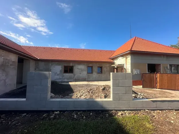 Prodej rodinného domu, Lkáň, 230 m2