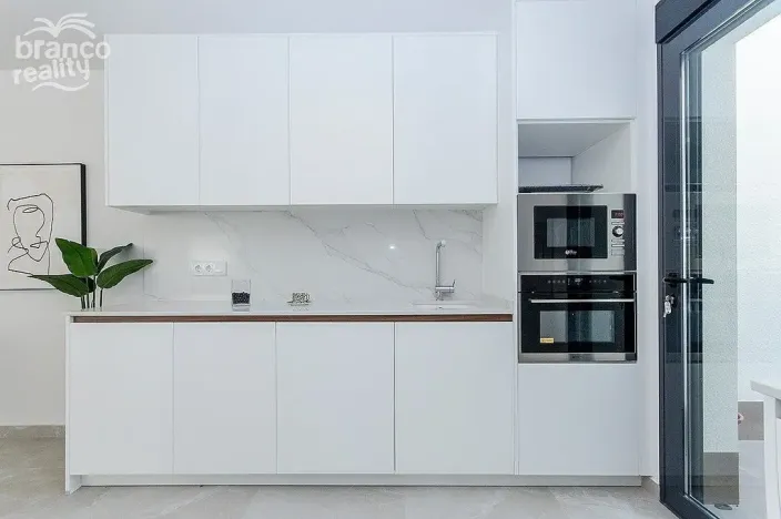 Prodej rodinného domu, San Miguel de Salinas, Alicante, Španělsko, 92 m2