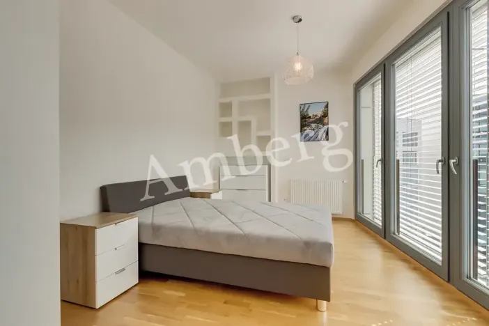 Pronájem bytu 1+kk, Praha - Karlín, Breitfeldova, 38 m2