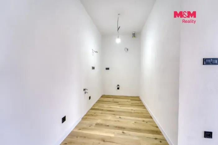 Pronájem bytu 2+kk, Tlučná, Tlučenská kolonie, 41 m2