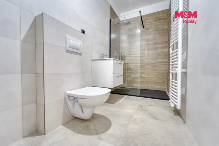 Pronájem bytu 2+kk, Tlučná, Tlučenská kolonie, 41 m2