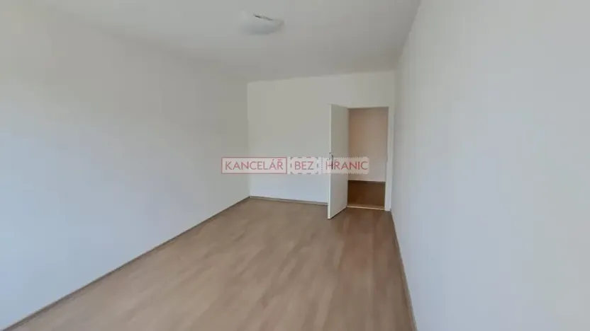 Pronájem pokoje, Zlín, Osvoboditelů, 80 m2