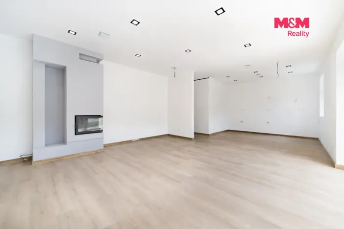 Prodej rodinného domu, Dasnice, 77 m2