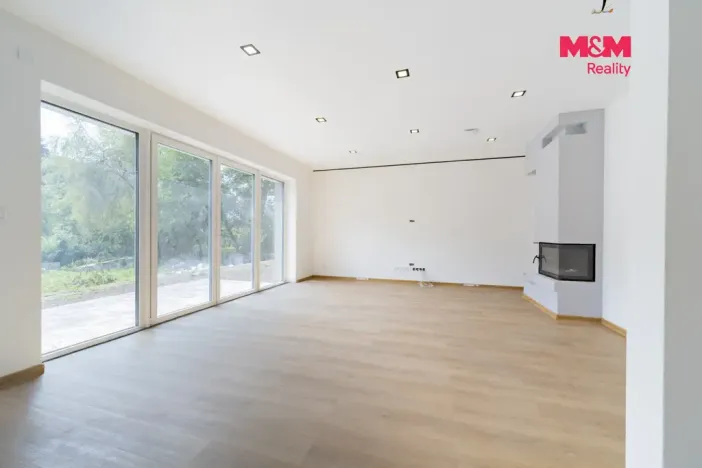 Prodej rodinného domu, Dasnice, 77 m2