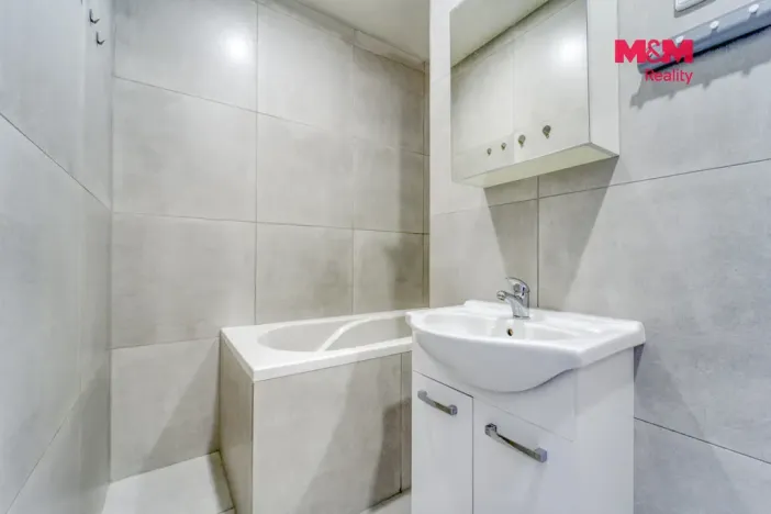 Pronájem bytu 1+1, Kaznějov, Školní, 36 m2