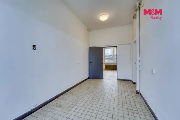 Pronájem obchodního prostoru, Klatovy - Klatovy III, Nádražní, 38 m2