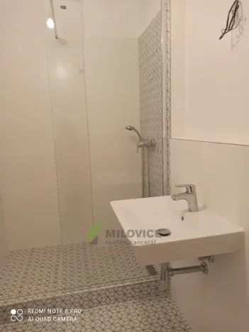 Pronájem bytu 1+kk, Milovice, Topolová, 25 m2
