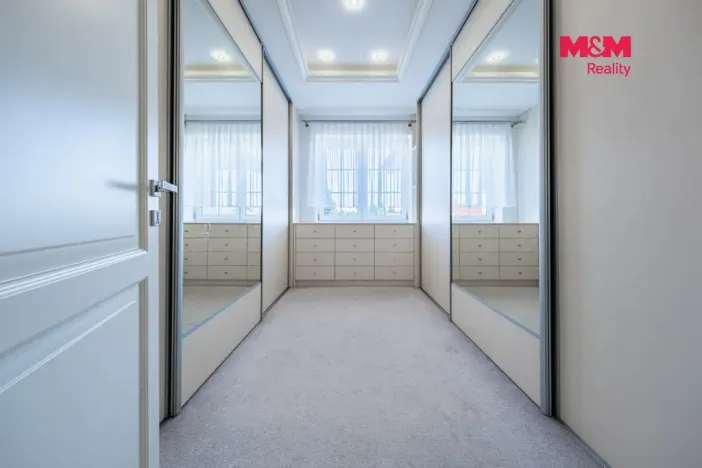 Prodej rodinného domu, Šestajovice, U Váhy, 356 m2
