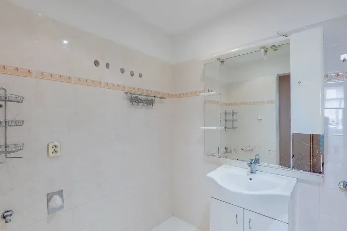 Prodej bytu 3+1, Praha - Malá Strana, Petřínská, 76 m2