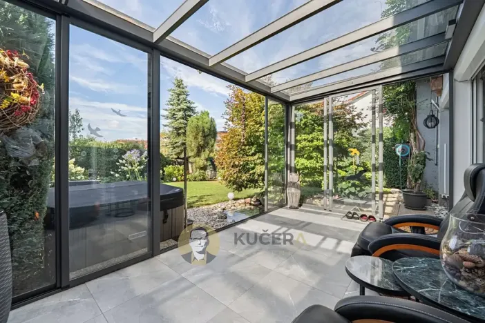 Prodej bytu 2+kk, Praha - Újezd nad Lesy, Račiněveská, 95 m2