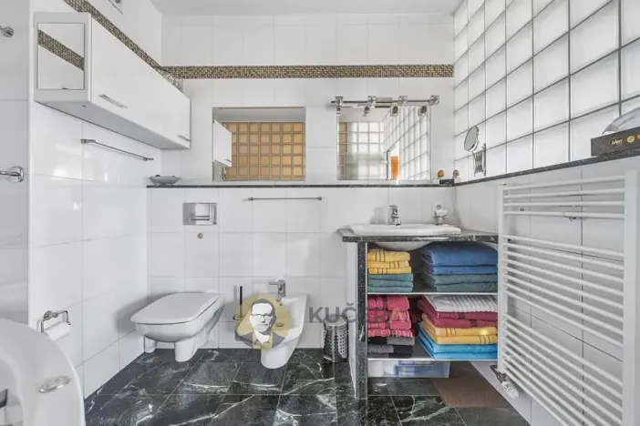 Prodej bytu 2+kk, Praha - Újezd nad Lesy, Račiněveská, 95 m2