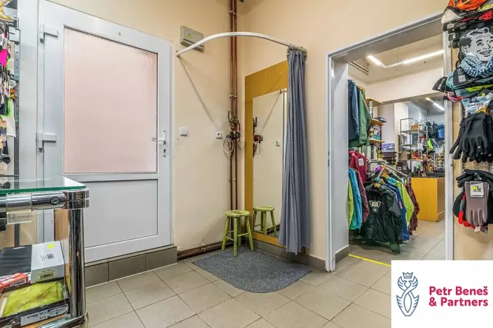 Prodej obchodního prostoru, Rakovník, Husovo náměstí, 622 m2