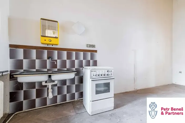 Prodej obchodního prostoru, Rakovník, Husovo náměstí, 622 m2