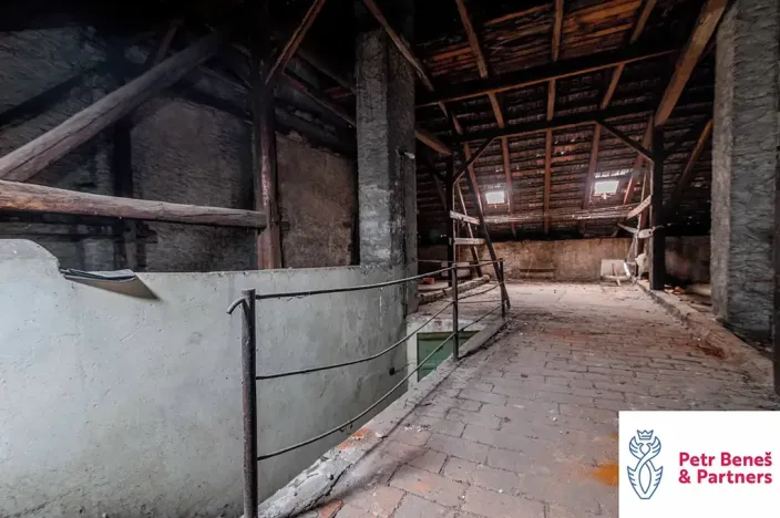 Prodej obchodního prostoru, Rakovník, Husovo náměstí, 622 m2