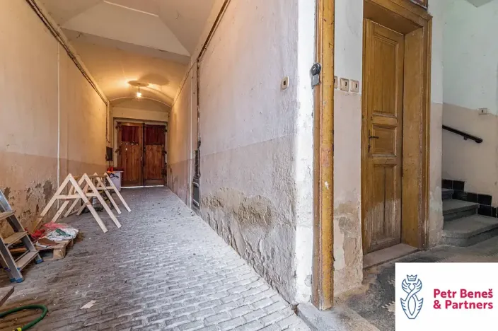 Prodej obchodního prostoru, Rakovník, Husovo náměstí, 622 m2