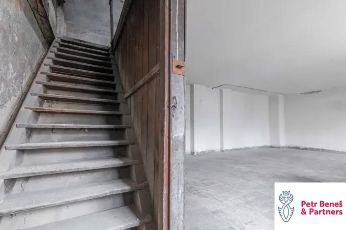 Prodej obchodního prostoru, Rakovník, Husovo náměstí, 622 m2
