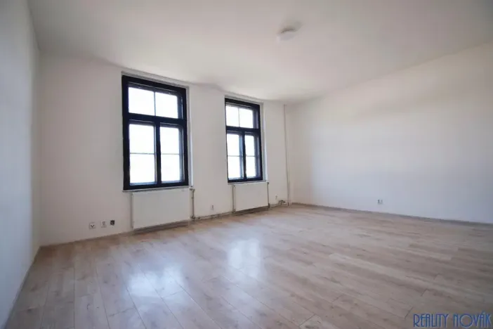 Pronájem bytu 1+1, Ústí nad Labem - Krásné Březno, Drážďanská, 42 m2
