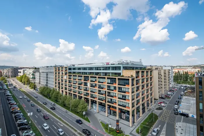 Pronájem kanceláře, Praha - Karlín, Rohanské nábřeží, 877 m2