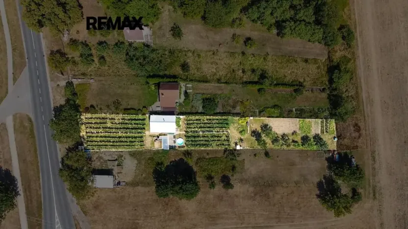 Prodej zahrady, Tvrdonice, 1072 m2