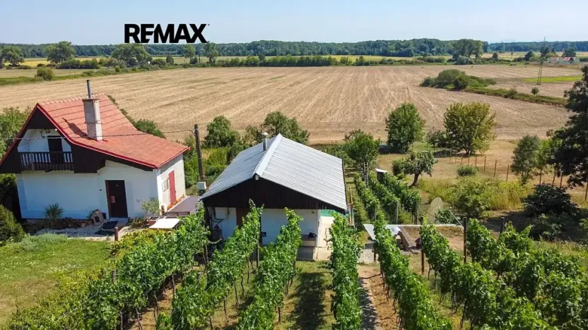Prodej zahrady, Tvrdonice, 1072 m2