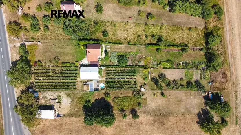 Prodej zahrady, Tvrdonice, 1072 m2