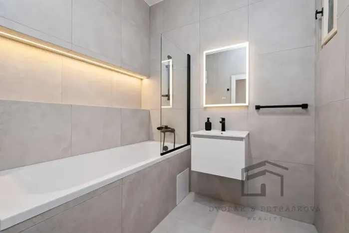 Prodej bytu 3+1, Praha - Žižkov, Biskupcova, 87 m2