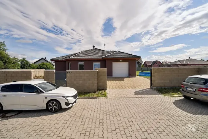 Prodej rodinného domu, Postřižín, Lišková, 150 m2