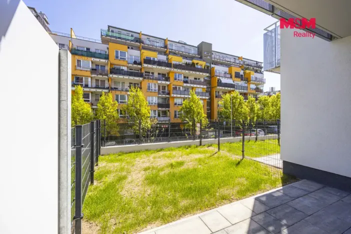 Pronájem bytu 1+kk, Praha - Vysočany, Gerstelova, 32 m2