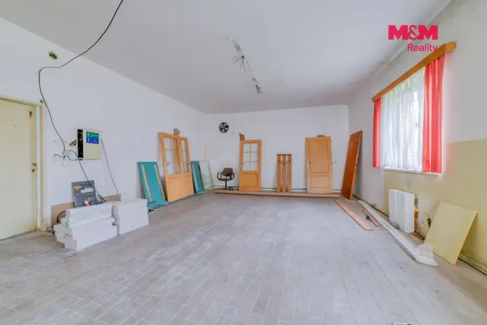 Prodej obchodního prostoru, Aš, Nádražní, 94 m2