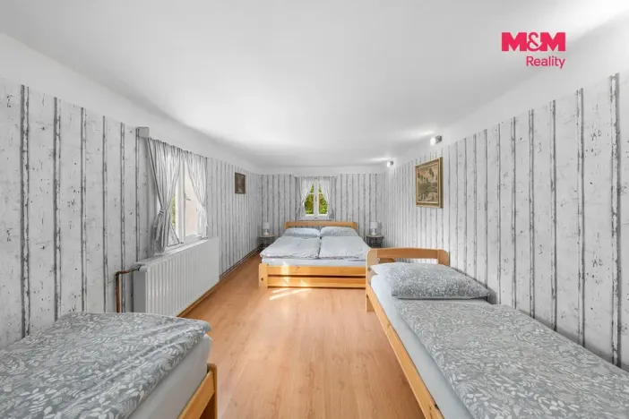 Prodej chalupy, Arnoltice, 168 m2